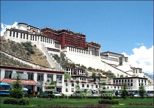 ▲ 티베트자치주 라싸의 포탈라궁